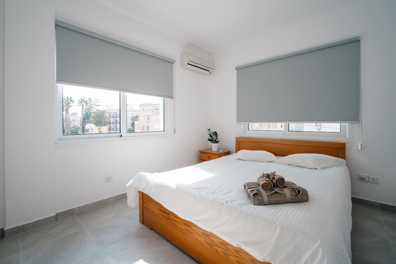 SeaSunLove apt. Apartment Larnaca Exterior foto
