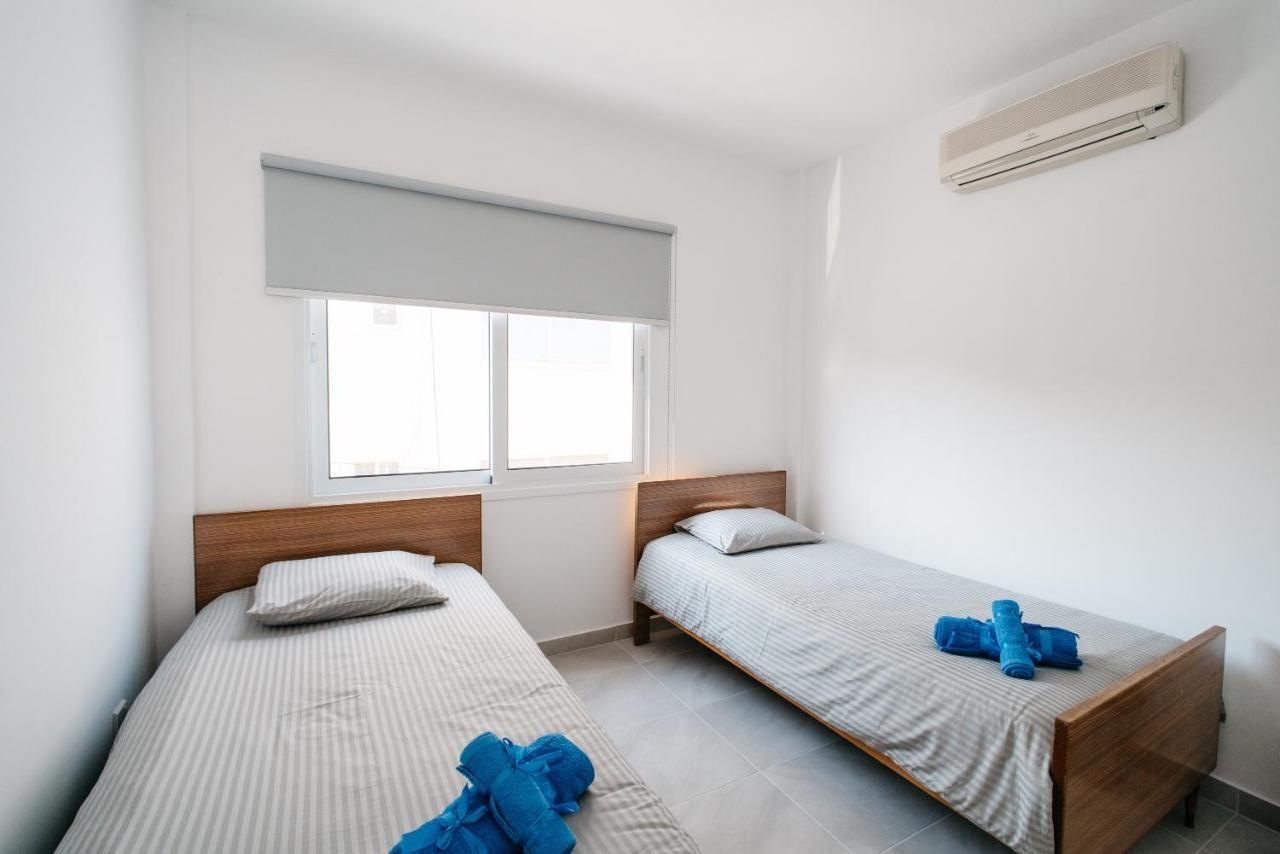 SeaSunLove apt. Apartment Larnaca Exterior foto